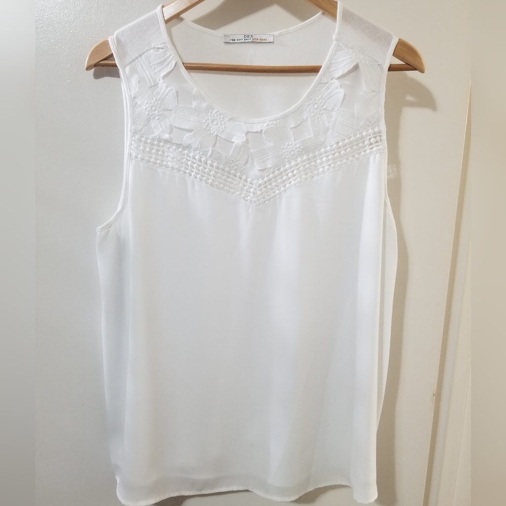 Dex White Embroidered Sleeveless Blouse